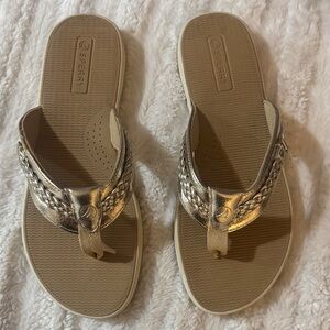 Sperry Women's Metallic Gold and Tan Sandals